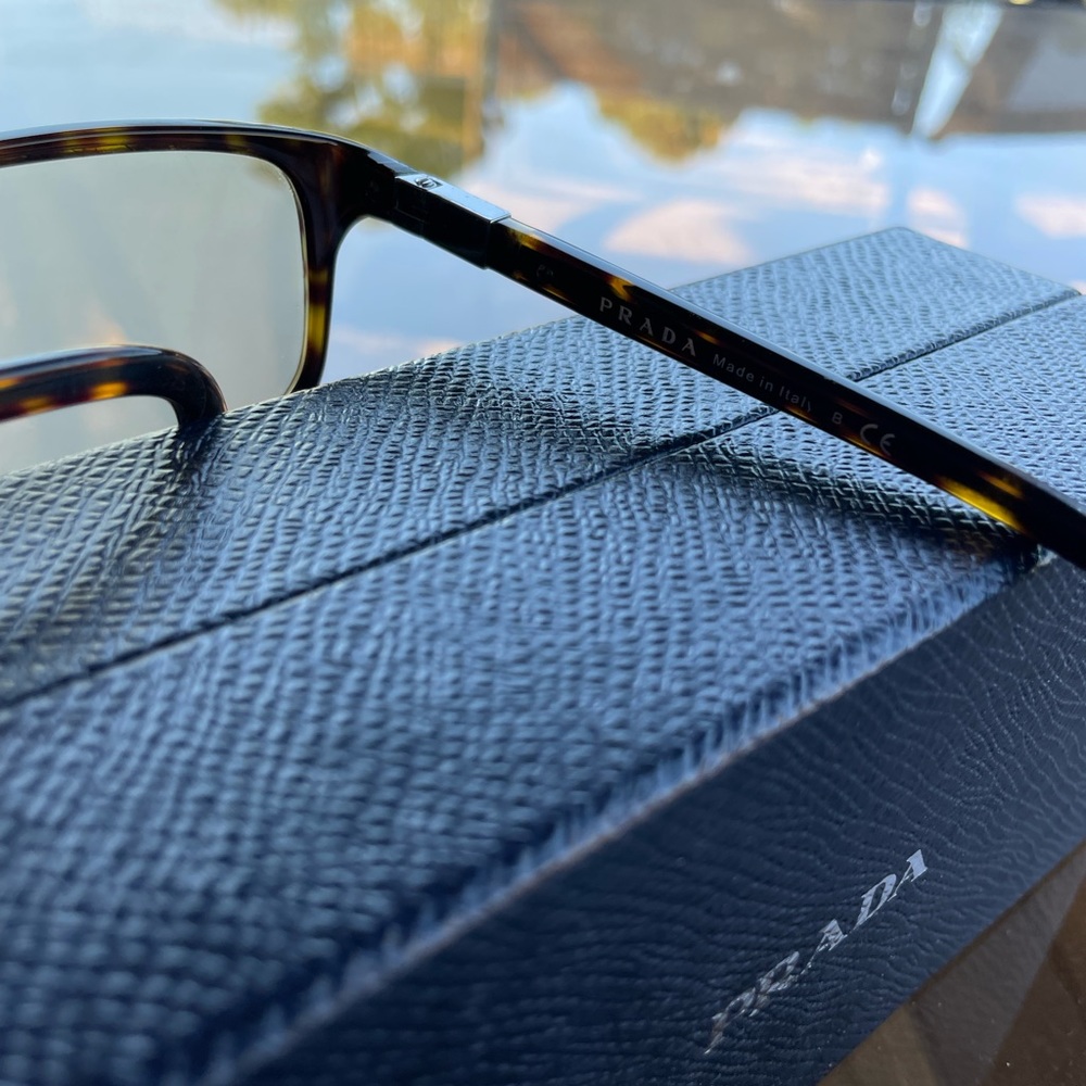 PRADA Prescription, transition lenses, no scratches. Frames, perfect condition - Picture 2 of 8